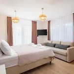 Kovac Family Apartment *