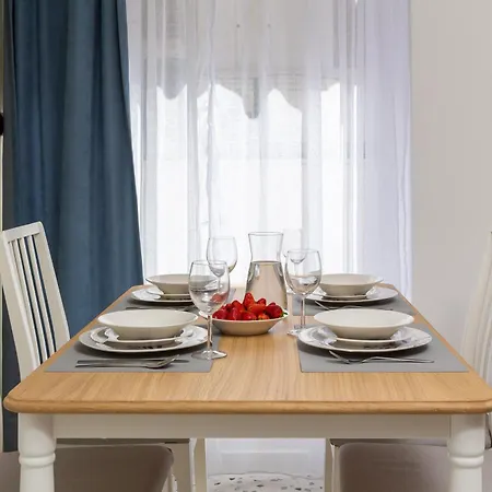 Kovac Family מאקרסקה